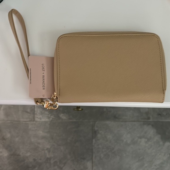 Lost + Wander Passport Wallet - Picture 4 of 5